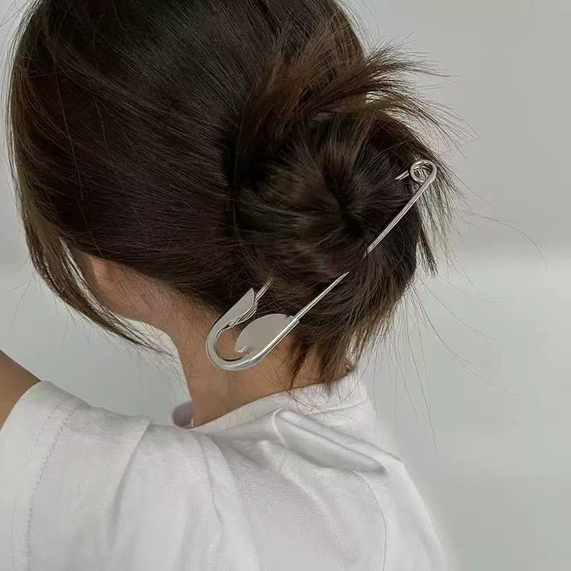Oversized Safety Pin Clip™